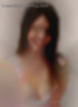 Dress style of spain nude girl in Burbank.